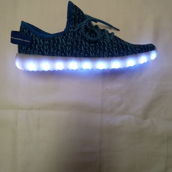 NWOT HOVERKICKS - Picture 3 of 6